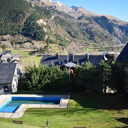 Saliecho Acogedor Apartamento Jardin Y Piscina Sallent De Gallego Luaran gambar