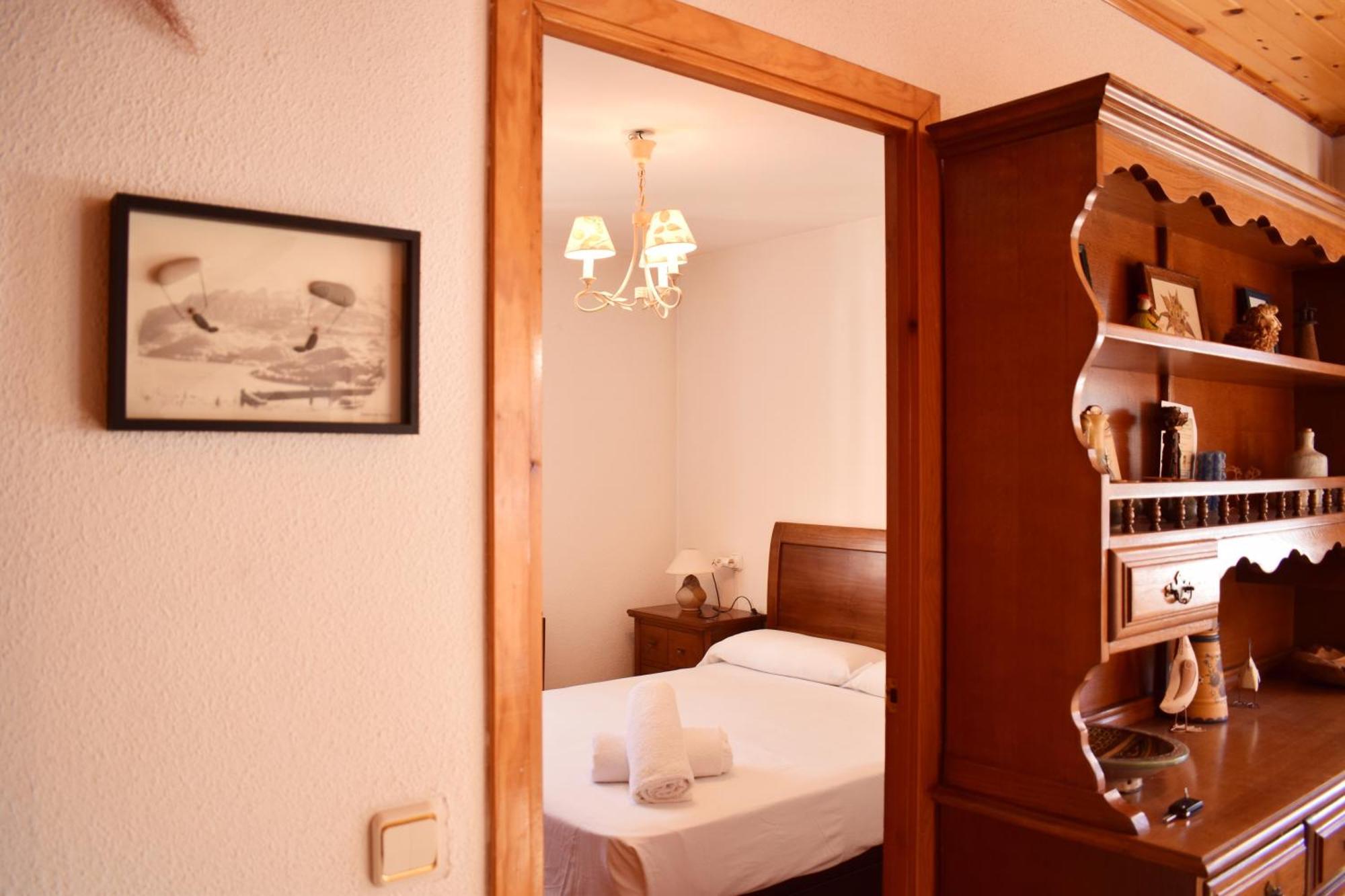 Saliecho Acogedor Apartamento Jardin Y Piscina Sallent De Gallego Luaran gambar